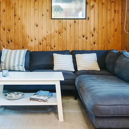 Holiday home 6 Person In Grenaa-by Traum