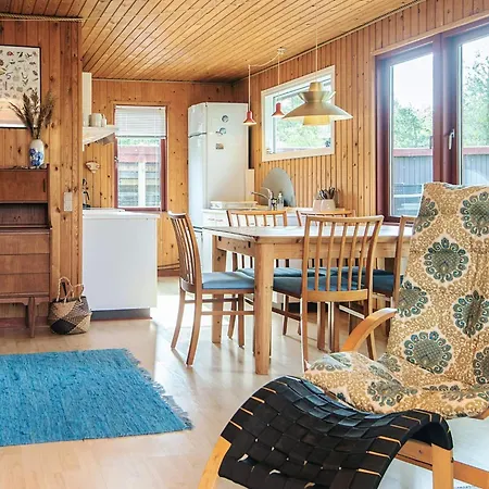 Holiday home 6 Person In Grenaa-by Traum