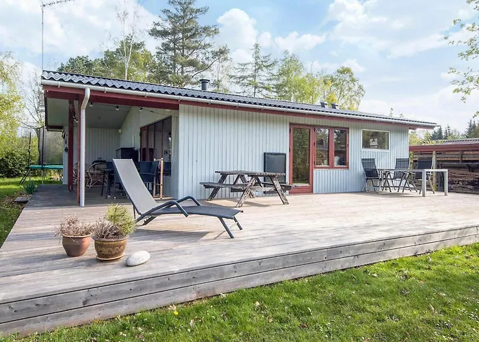 6 Person In Grenaa-by Traum Brondstrup